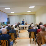 Spotkanie prezydenta Kielc Wojciecha Lubawskiego i kandydatów na radnych z Porozumienia Samorządowego Wojciech Lubawski z mieszkańcami osiedla Świętokrzyskie. / Wiktor Dziarmaga / Radio Kielce