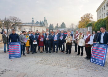 Konferencja prasowa PiS / Michał Kita / Radio Kielce