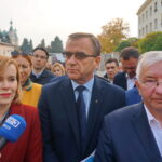 Konferencja prasowa PiS. Na zdjęciu (od lewej): Anna Krupka - poseł PiS, Janusz Koza - PiS i Krzysztof Lipiec - poseł PiS / Michał Kita / Radio Kielce