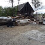 Raszków. Teren, na którym stał dom, który spłonął na przełomie czerwca i lipca / Ewa Pociejowska - Gawęda / Radio Kielce