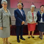 Złote gody. Na zdjęciu (od lewej): Urszula Wojtasik - Kaczmarek - przewodnicząca rady gminy, Karol i Teresa Wrońscy oraz Monika Bolewska - wójt gminy Nagłowice / Ewa Pociejowska - Gawęda / Radio Kielce