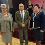 Złote gody. Na zdjęciu (od lewej): Urszula Wojtasik - Kaczmarek - przewodnicząca rady gminy, Józef Kubat oraz Monika Bolewska - wójt gminy Nagłowice / Ewa Pociejowska - Gawęda / Radio Kielce