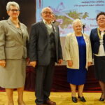 Złote gody. Na zdjęciu (od lewej): Urszula Wojtasik - Kaczmarek - przewodnicząca rady gminy, Zofia i Jan Sadowscy i Monika Bolewska - wójt gminy Nagłowice / Ewa Pociejowska - Gawęda / Radio Kielce