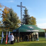 Sadzenie Dębów Pamięci w Jędrzejowie / Ewa Pociejowska-Gawęda / Radio Kielce