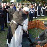 Sadzenie Dębów Pamięci w Jędrzejowie / Ewa Pociejowska-Gawęda / Radio Kielce