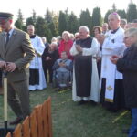 Sadzenie Dębów Pamięci w Jędrzejowie / Ewa Pociejowska-Gawęda / Radio Kielce