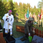 Sadzenie Dębów Pamięci w Jędrzejowie / Ewa Pociejowska-Gawęda / Radio Kielce