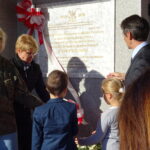 Odsłonięcie tablicy poświęconej pobytowi Marszałka Józefa Piłsudskiego w Parszowie w dniu 29 października 1914 roku / Anna Głąb / Radio Kielce