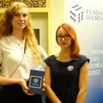 Uroczysty koncert, podczas którego świętowano uzyskanie dla podopiecznych skarżyskiej fundacji „Daj Szansę” pierwszego miliona złotych / Anna Głąb / Radio Kielce