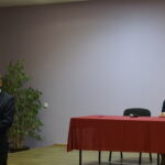 Prezentacja kandydata PiS na burmistrza Suchedniowa Krzysztofa Ślęzaka (z lewej). Z tyłu: Maria Zuba - poseł PiS / Michał Kita / Radio Kielce