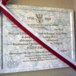 Święta Katarzyna. Odsłonięcie tablicy upamiętniającej pobyt oddziału Józefa Piłsudskiego / Marcin Różyc / Radio Kielce