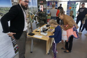 „Festiwal Małych Podróżników” w Geoparku / Mateusz Kaczmarczyk / Radio Kielce