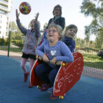 Kielce. Otwarcie mini boiska przy ulicy Chęcińskiej / Wiktor Dziarmaga / Radio Kielce