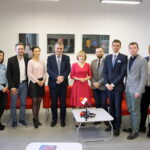 Konferencja PiS i prezydenta Kielc Wojciecha Lubawskiego dotycząca programu dla młodych województwa świętokrzyskiego / Marcin Różyc / Radio Kielce