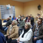 Spotkanie kandydata PiS na burmistrza Małogoszcza Michała Molendy z mieszkańcami miejscowości Karsznice / Michał Kita / Radio Kielce