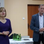 Spotkanie kandydata PiS na burmistrza Małogoszcza Michała Molendy z mieszkańcami miejscowości Karsznice. Poseł PiS Anna Krupka i Michał Molenda / Michał Kita / Radio Kielce