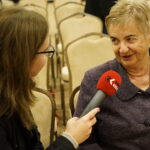 35-lecie istnienia Klubu Honorowych Dawców Krwi PCK im. Aleksandra Rokickiego, działającego przy PKP PLK Kielce. Na zdjęciu: Ewa Rokicka-Kwiecień, córka patrona Klubu  / Krzysztof Bujnowicz / Radio Kielce