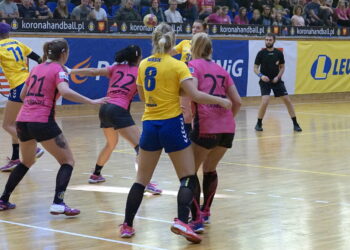 6. kolejka PGNiG Superligi piłkarek ręcznych: Korona Handball Kielce - Arka Gdynia / Kamil Król / Radio Kielce