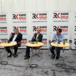 Studio Polityczne Radia Kielce. Od lewej: Krzysztof Lipiec - PiS, Marcin Kornaga - PSL, Sławomir Gierada - PO, Mateusz Żukowski - Nowoczesna, Magdalena Fogiel-Litwinek - Kukiz'15 / Kamil Król / Radio Kielce