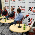 Studio Polityczne Radia Kielce.  Od lewej: Krzysztof Lipiec - PiS, Marcin Kornaga - PSL, Sławomir Gierada - PO, Mateusz Żukowski - Nowoczesna, Magdalena Fogiel-Litwinek - Kukiz'15 / Kamil Król / Radio Kielce