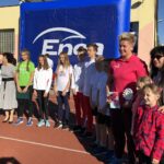 Anita Włodarczyk, dwukrotna złota medalistka igrzysk olimpijskich i trzykrotna mistrzyni świata w rzucie młotem poprowadziła w szkole podstawowej w Połańcu lekcję wychowania fizycznego / Grażyna Szlęzak-Wójcik / Radio Kielce