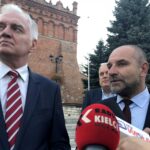 Sandomierz. Wizyta wicepremiera Jarosława Gowina. Na zdjęciu (od lewej): wicepremier Jarosław Gowin i Robert Pytka - kandydat do Sejmiku Województwa Świętokrzyskiego / Radio Kielce