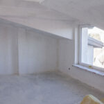 Prace przy budowie nowych mieszkań socjalnych w budynku przy ul. Bohaterów Warszawy dobiegają końca / Marta Gajda