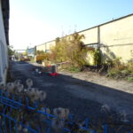 Jednostka ratownictwa chemicznego oraz straż pożarna zabezpieczają około 50 butli z kwasem azotowym / Emilia Sitarska / Radio Kielce