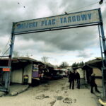 28.12.2015 Kielce. Plac targowy przy ulicy Seminaryjskiej. / Jarosław Kubalski / Radio Kielce