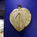 23.03.2016 Jędrzejów. Muzeum im. Przypkowskich. Ekspozycja zegarów słonecznych. / Jarosław Kubalski / Radio Kielce