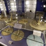 23.03.2016 Jędrzejów. Muzeum im. Przypkowskich. Ekspozycja zegarów słonecznych. / Jarosław Kubalski / Radio Kielce