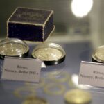 23.03.2016 Jędrzejów. Muzeum im. Przypkowskich. Ekspozycja zegarów słonecznych. / Jarosław Kubalski / Radio Kielce