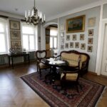 23.03.2016 Jędrzejów. Muzeum im. Przypkowskich. Ekspozycja zegarów słonecznych. / Jarosław Kubalski / Radio Kielce