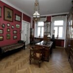 23.03.2016 Jędrzejów. Muzeum im. Przypkowskich. Gabinet lekarski. Podczas I wojny światowej kwaterował tu Józef Piłsudski. / Jarosław Kubalski / Radio Kielce