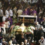 16.10.2017 Sandomierz. Uroczystości pogrzebowe biskupa-seniora Wacława Świerzawskiego w bazylice katedralnej / Jarosław Kubalski / Radio Kielce