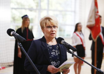 03.09.2018 Kielce. Zespół Szkół Ponadgimnazjalnych nr 2. Wojewódzka Inauguracja Roku Szkolnego 2018/2019. Naczelnik Delegatury IPN w Kielcach Dorota Koczwańska-Kalita / Jarosław Kubalski / Radio Kielce