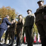 30.09.2018 Kielce. Uroczystości w 79. rocznicę utworzenia Polskiego Państwa Podziemnego. Minister Jan Józef Kasprzyk dekoruje medalem Pro Patria / Jarosław Kubalski / Radio Kielce