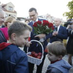 13.10.2018 Opatów. Premier Mateusz Morawiecki spotkał się z mieszkańcami miasta / Jarosław Kubalski / Radio Kielce