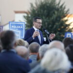 13.10.2018 Opatów. Premier Mateusz Morawiecki spotkał się z mieszkańcami miasta / Jarosław Kubalski / Radio Kielce