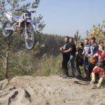 14.10.2018 Dębska Wola. „100 minut dla 100-lecia” - zawody motocrossowe na 100 lecie odzyskania niepodległości Polski / Jarosław Kubalski / Radio Kielce