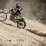 14.10.2018 Dębska Wola. „100 minut dla 100-lecia” - zawody motocrossowe na 100 lecie odzyskania niepodległości Polski / Jarosław Kubalski / Radio Kielce