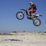 14.10.2018 Dębska Wola. „100 minut dla 100-lecia” - zawody motocrossowe na 100 lecie odzyskania niepodległości Polski / Jarosław Kubalski / Radio Kielce