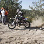 14.10.2018 Dębska Wola. „100 minut dla 100-lecia” - zawody motocrossowe na 100 lecie odzyskania niepodległości Polski / Jarosław Kubalski / Radio Kielce