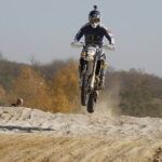 14.10.2018 Dębska Wola. „100 minut dla 100-lecia” - zawody motocrossowe na 100 lecie odzyskania niepodległości Polski / Jarosław Kubalski / Radio Kielce