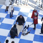 14.10.2018 Kielce. WDK. Turniej szachowy i pokaz żywych szachów / Jarosław Kubalski / Radio Kielce