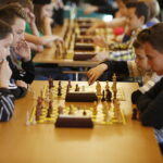 14.10.2018 Kielce. WDK. Turniej szachowy i pokaz żywych szachów / Jarosław Kubalski / Radio Kielce