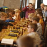 14.10.2018 Kielce. WDK. Turniej szachowy i pokaz żywych szachów / Jarosław Kubalski / Radio Kielce