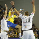 14.10.2018 Kielce. Mecz Ligi Mistrzów PGE Vive Kielce - Vardar Skopje. Alex Dujszebajew / Jarosław Kubalski / Radio Kielce