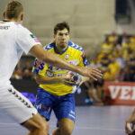 14.10.2018 Kielce. Mecz Ligi Mistrzów PGE Vive Kielce - Vardar Skopje. Daniel Dujszebajew / Jarosław Kubalski / Radio Kielce