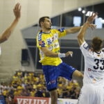 14.10.2018 Kielce. Mecz Ligi Mistrzów PGE Vive Kielce - Vardar Skopje. Krzysztof Dujszebajew / Jarosław Kubalski / Radio Kielce